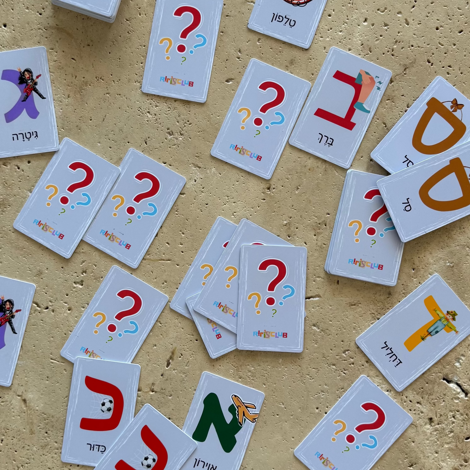 זיכרון אותיות עם תומכי זיכרון