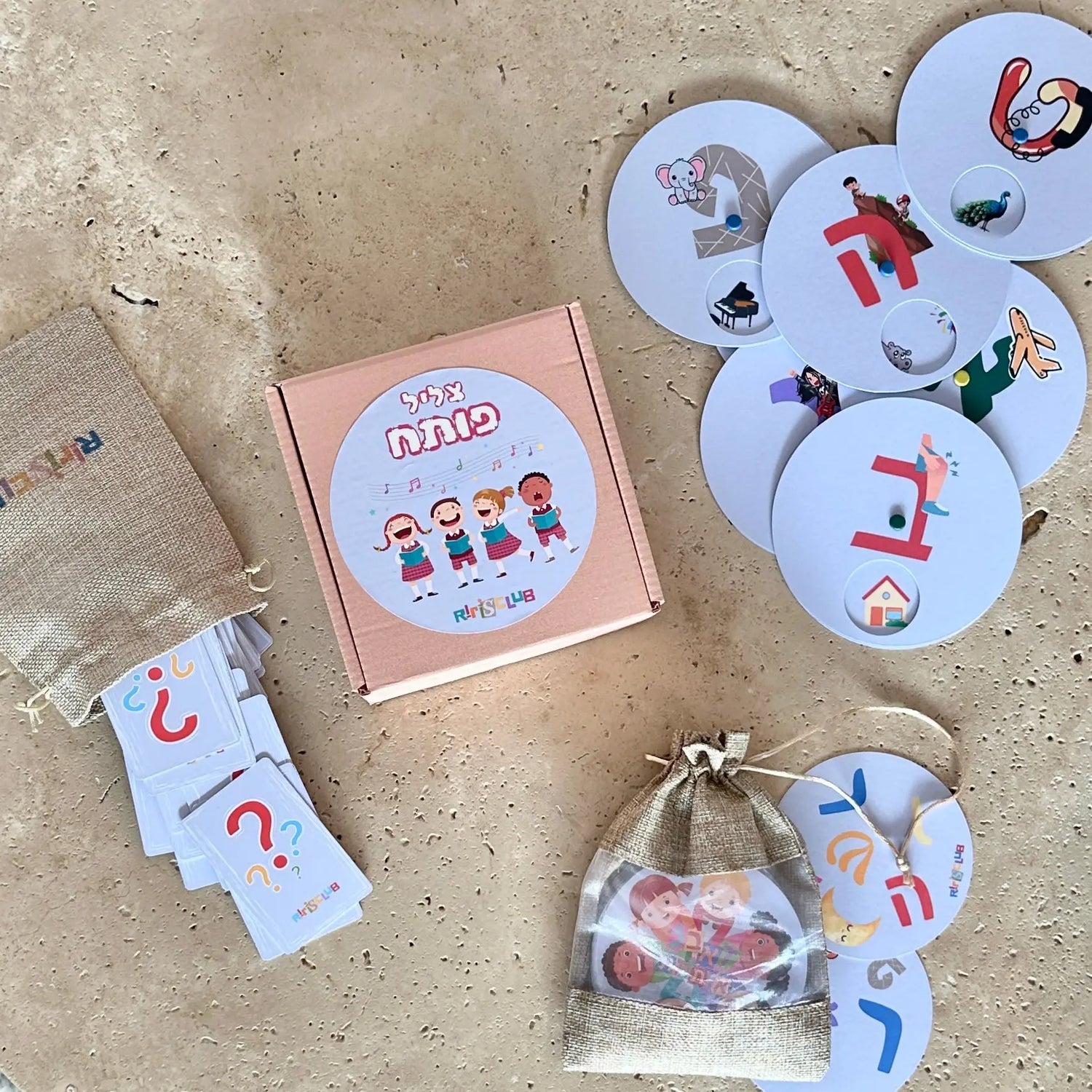 ערכת הכרת האותיות Riri's Club